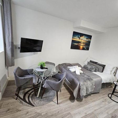 Stylish Studio Near Kensal Green London Bagian luar foto