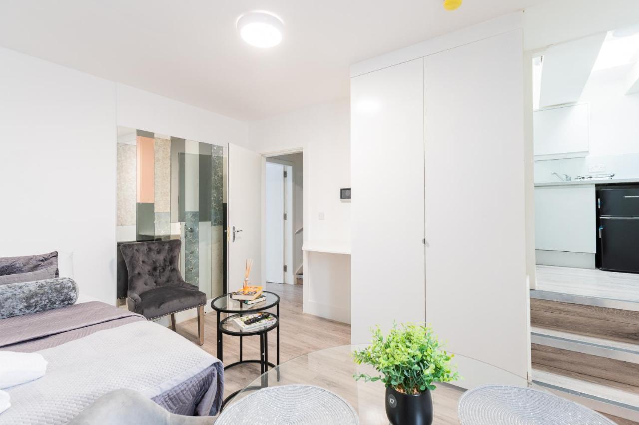 Stylish Studio Near Kensal Green London Bagian luar foto